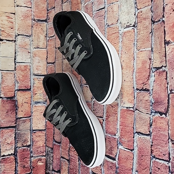 VANS PRO SKATE LOWTOPS, WOMANS SIZE 7.5 EUC - Picture 5 of 11